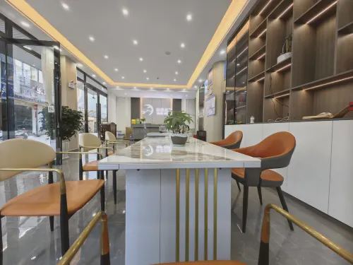 Mile Muxi Hotel (Huquanshui Township Tourism Resort) - Airport Shuttle