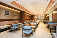 Starway Hotel (Hunchun Eurasia Yanbai Shopping Center European Street Branch)