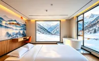 MU Mujing · Scenic View Chinese Inn (Mount Siguniang Scenic Area) - Mountain view