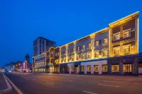 Yake Town Holiday Hotel