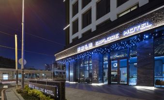 Explore Hotel