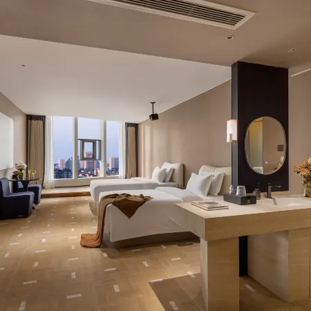 Guiyang Jiaxiulou Monkey Hotel(PenshuichiMetro Station Branch)
