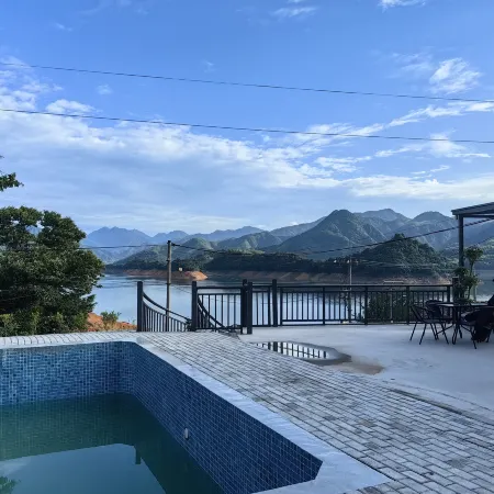 Chengdong Farm Homestay (Quzhou Xianxia Lake)