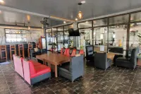Puerto Paraiso Hostel - พร้อมอาหารเช้า