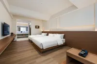 โรงแรมลี่ซี (สาขาจัตุรัสหมานซื่อและสนามบินหมานซื่อ) - 3 ดาว