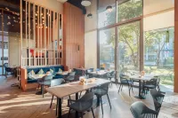 Oakwood Suites Bangkok - Beach