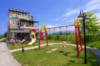 Playful Paradise - พร้อมระเบียง
