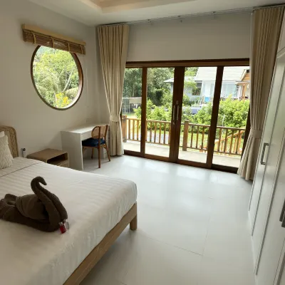 Chaloklum house close to beach Hotel dekat Pantai Haad Khom