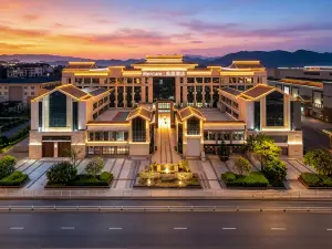 Mercure Hotel  The old town of Lijiang