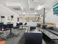 Canberra Holiday Village - Homestays