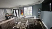 New York Home | Luxury Homestay in Prestigious Bayside, Queens - parcheggio