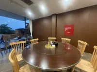 Guihe Boutique Homestay - parking