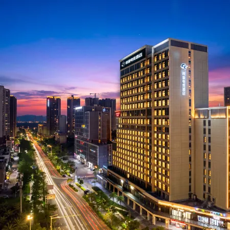 Wangyu E-Sports Hotel (Zhuhai Jinwan Huafa Business Center)