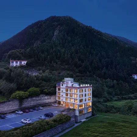 Hanyun Nanting · Oxygenated Mountain View Inn (Altitude 2800m)