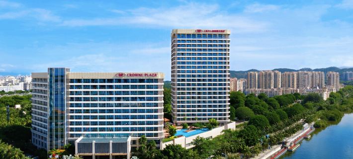คราวน์ พลาซา ซานยา ซิตี้เซ็นเตอร์ โรงแรมในซานย่า