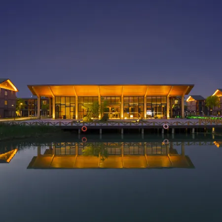 Yangzhou Zhouyu Peninsula Hotel