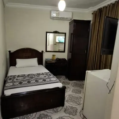 El masryeen hostel Các khách sạn gần Cầu Stanley