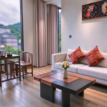 Kangling Bieyuan Taohuali Homestay