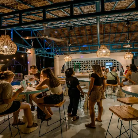 Mad Monkey Panglao