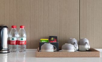 Leighton Hotel Hangzhou (Xintiandi Xiwen Street Subway Station)