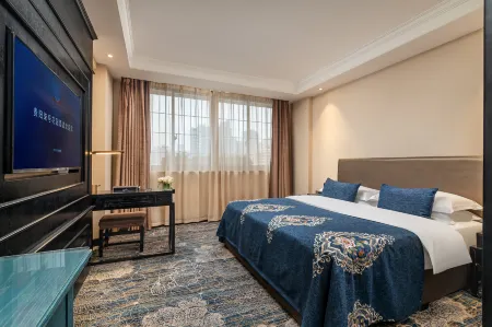 Guiyang Seven Garden - Spring Hotel (Fountain Metro Station Taiping Road Netflix Street Shop) Отели рядом с достопримечательностью «Qianling Mountain Zoo»