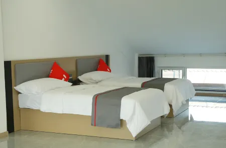 Shankee Hotel (Junan County Shilianzizhen) Отели рядом с достопримечательностью «Eighth Route Army 115th Division Command HQ and Shandong Provincial Government Old Site»