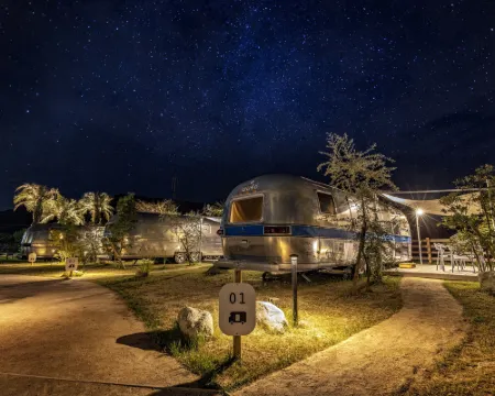 The Retreat 飯冢市酒店