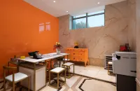Four Seasons Fashion Hotel (Yongkang South Railway Station Xijinqiao Pedestrian Street)