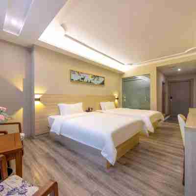 精途酒店（化州北京路火車站店） Rooms