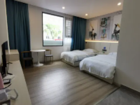 โรงแรมบ่อน้ำพุร้อนชวน รุ่ยลี่ โรงแรมในรุ่ยลี่