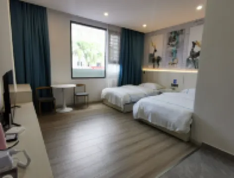 โรงแรมบ่อน้ำพุร้อนชวน รุ่ยลี่