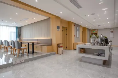 Renhuai Shangpin sauce rhyme Hotel Отели рядом с достопримечательностью «Red Army Sidu Chishui Memorial Park»