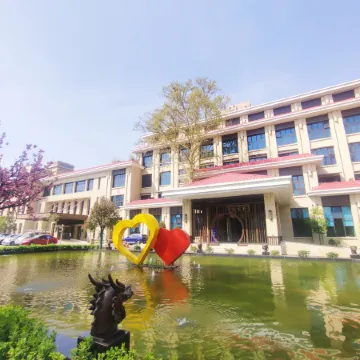 Henan Hotel Отели рядом с достопримечательностью «Народный Зал провинции Хэнань»