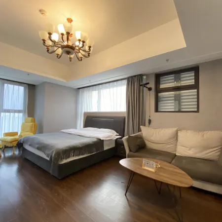 Haiyue Cinema City Jing Apartment (Youth Avenue Color TV Tower Night Market Branch)