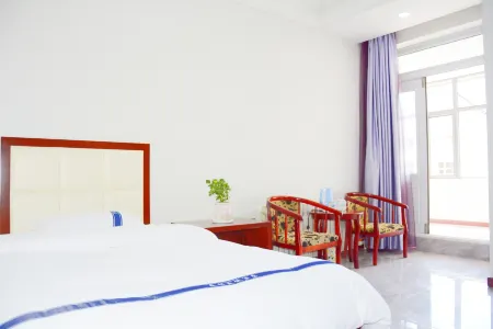 Aershan Forest Resort (Aershan Railway Station City Government Branch) Отели рядом с достопримечательностью «Arxan Bailang Peak Scenic Area»