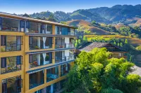 Yunbo Mountain Hotel (Longji Rice Terrace No. 1 Observation Deck Branch)