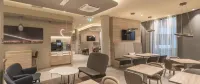 法蘭克福機場希爾頓歡朋酒店 - 酒吧