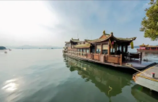 ホームイン プラスホテル（杭州西湖湖畔斷橋景勝地保俶路）