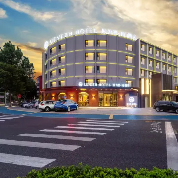 Yueweizhi·rong Hotel (Baoding Chaoyang North Street Wanda Plaza branch)