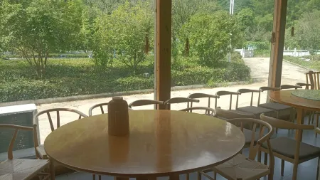 Chongyang Baopuzi Gexian Hotel