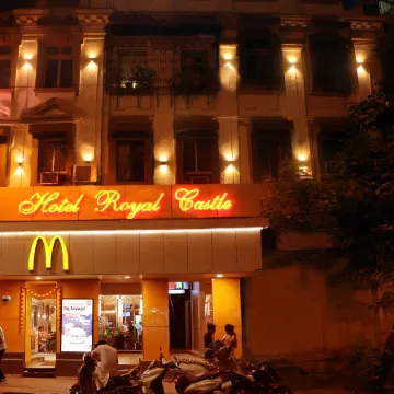 Hotel Royal Castle Отели рядом с достопримечательностью «Mani Bhavan Gandhi Museum»