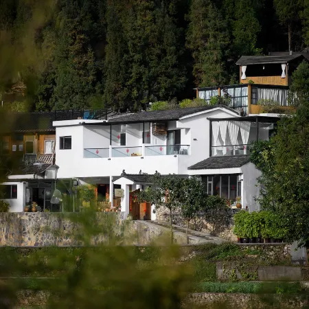 Yizhao Yixi Inn