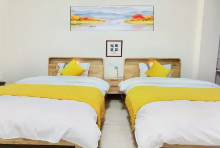 Yuanju Homestay Отели в г. Жуюань