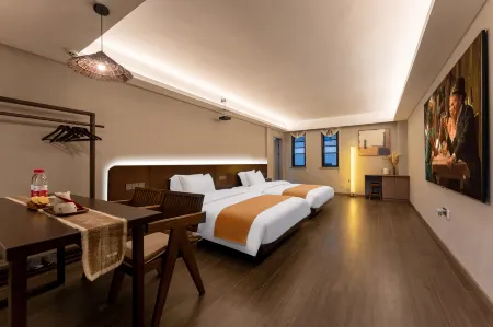 Floral Hotel · Building Ledao Hot Spring hotel Отели рядом со станцией Wuyi Shan Railway Station