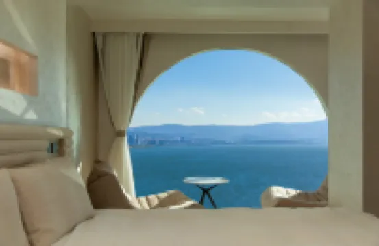 Dali Hua Xiao Yue Xi Cliff Pool Sea View Hotel (Erhai Branch)