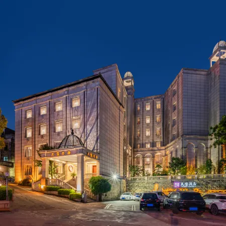 Tianbao Hotel