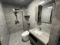 Dingri  Holy Oxygen Enrichment Hotel (Zhufeng Town Branch) - 2 ดาว