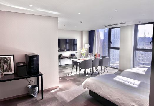 동대문 근처 호텔 U5의 현대적인 객실 인테리어