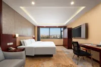 Rose Hotel Отели рядом с достопримечательностью «Маленький город Иву»