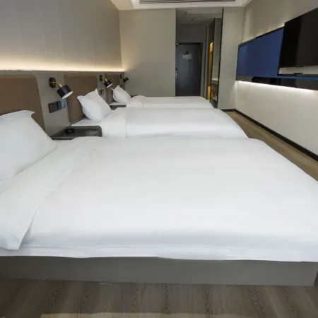 Zhuoran Preferred Hotel (Jinan CBD Vientiane City)